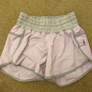 Lululemon tracker shorts